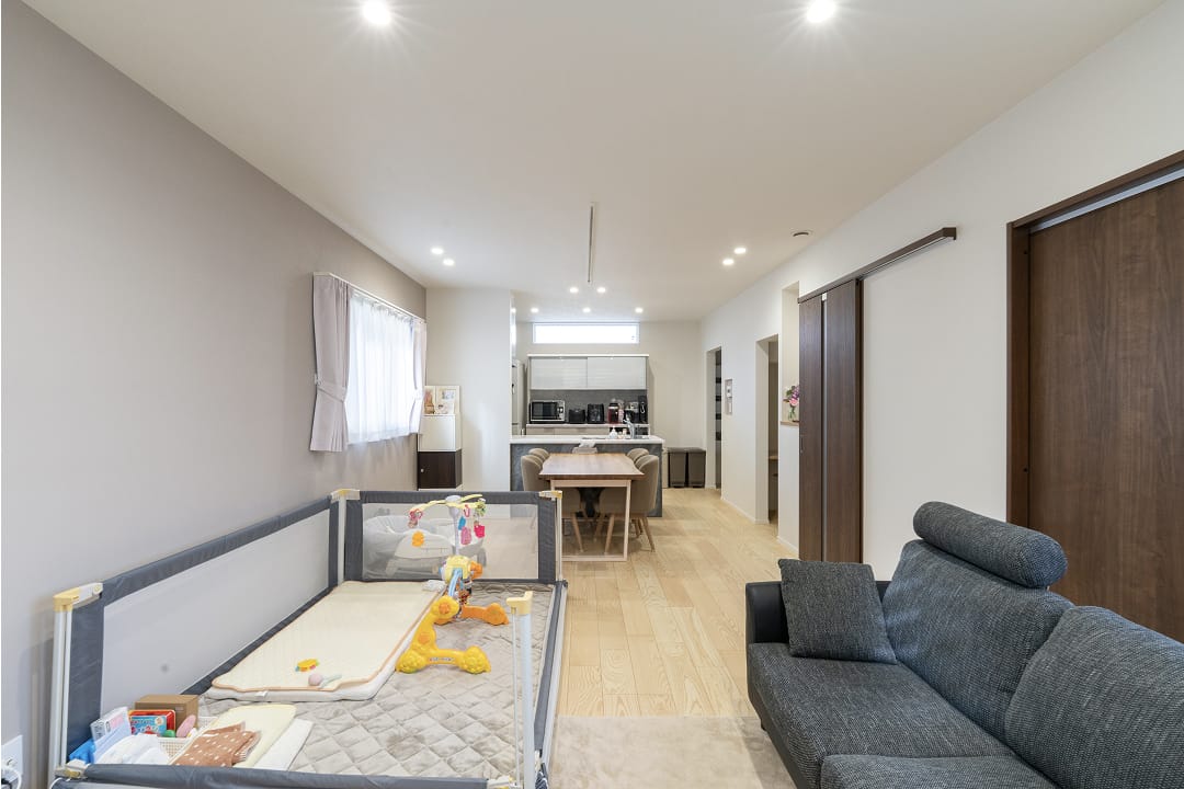 奥行きも十分なリビング・ダイニングエリア