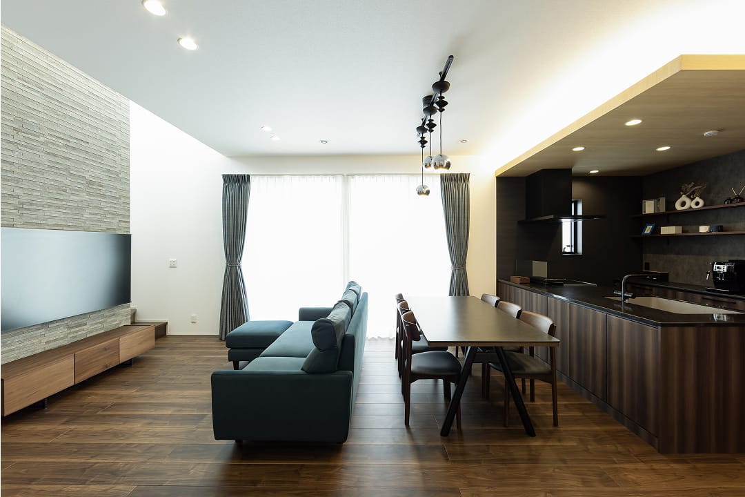 天井高2m72cmの大空間。大和ハウスだからこそ実現できた、開放感あふれるリビング