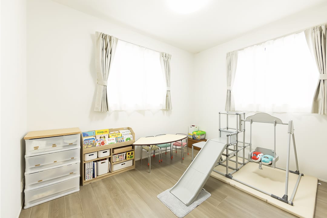 「お子様が全力で走り回れる広さ」を確保。音を気にせず遊べるストレスフリーな環境