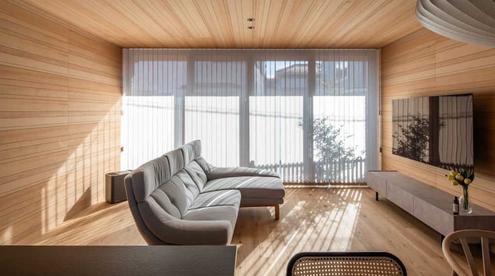 寒さと不便さに悩んだ賃貸生活から一転。デザインも家事動線も諦めない、夫婦の理想を叶えた家づくり